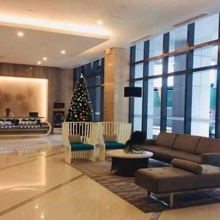 One Eastwood Avenue Tower 2 Apartment Manila Exterior photo